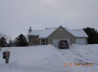 5391 Silver Dawn Ln, Rockford, IL 61109