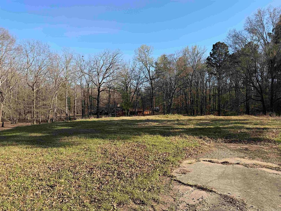 2nd image of 604 Ross Ln