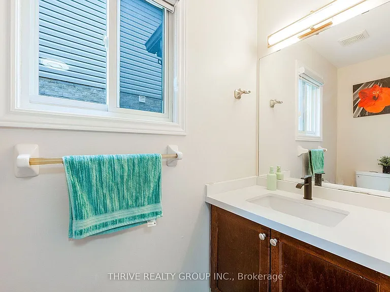 1737 Mickleborough Dr #UPPER — Photo 15