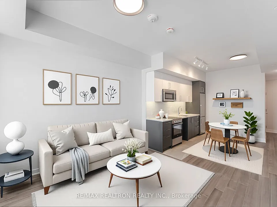 664 Spadina Ave #904