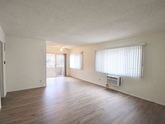 4th image of 10843 Kling St APT 1