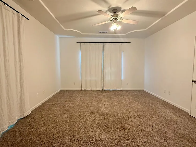 1548 W Hampton Cir — Photo 13