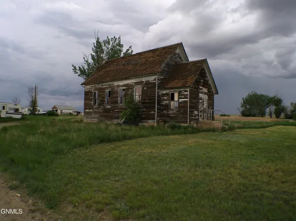 301 2nd St N, Froid, MT 59226