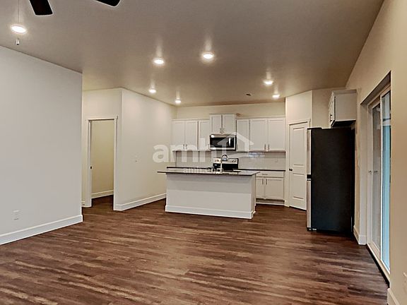 5th image of 159 Smith Dr