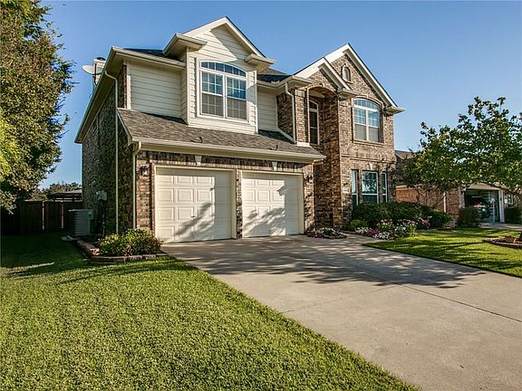 2nd image of 1900 Flatwood Dr