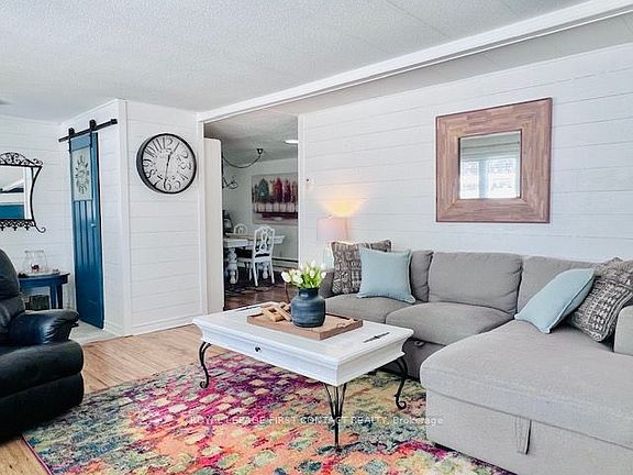 4th image of 2 Nature Trail Rd