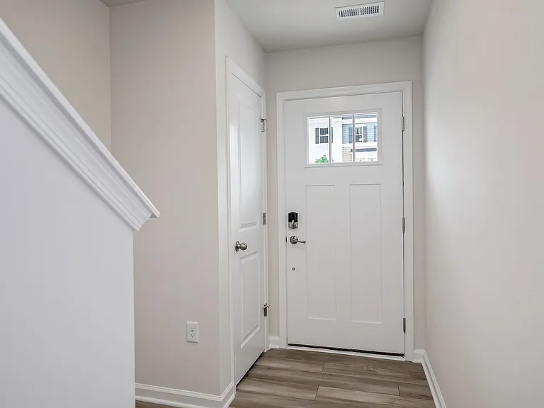 5616 Ludlow Pl — Photo 4