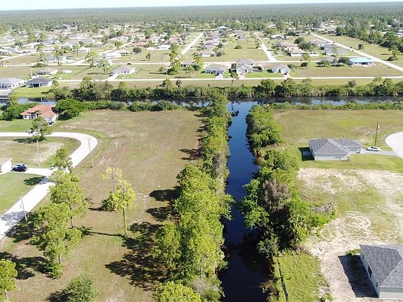 3rd image of 2520 NW 18th Pl