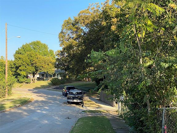 4th image of 1418 Edgemont Ave Lot 5