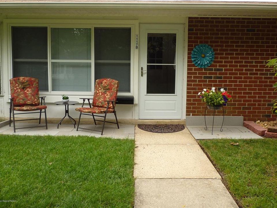 1st image of 1117B Argyll Cir