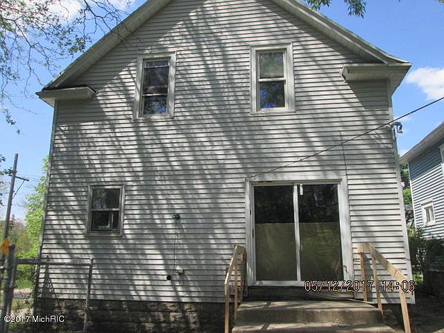 2nd image of 710 Alexander St SE