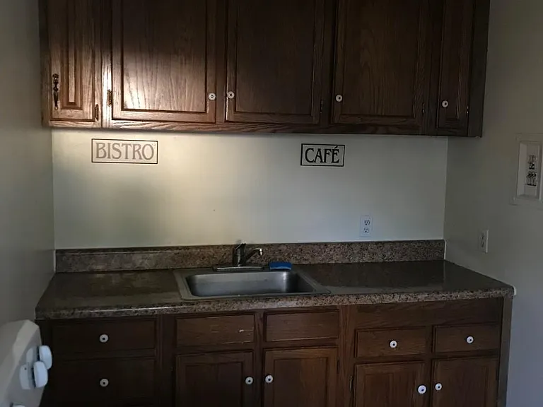 127 Poe St — Photo 6