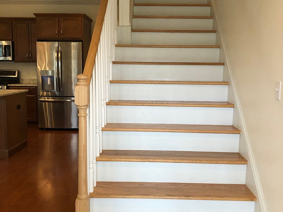 1st image of 318 Ballston Ave #E