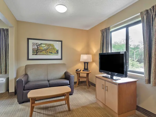 Phoenix - Chandler - Airport, 1855 S Cooper Rd, Chandler, AZ 85286