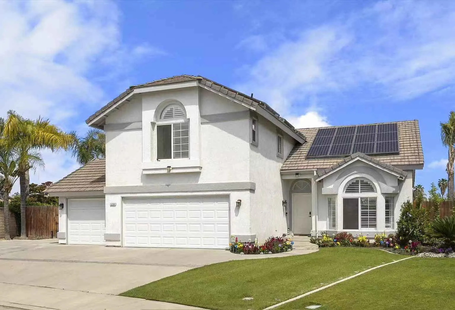 5209 Outlook Ln — Photo 1