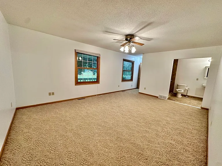3610 Alburnett Rd — Photo 9