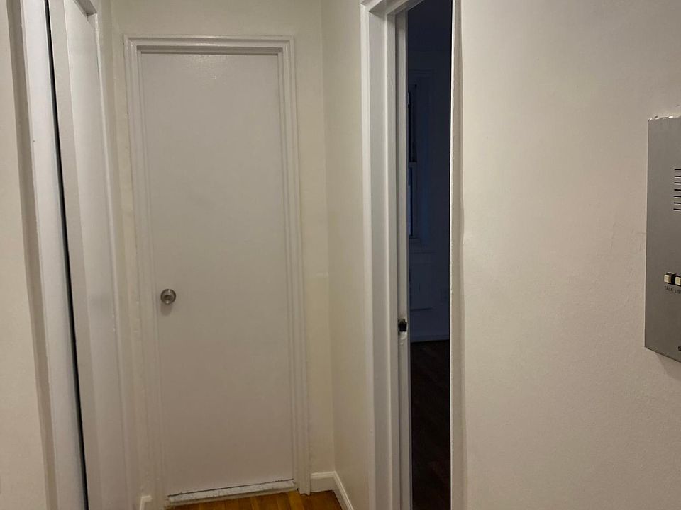 2nd image of 126 Franklin Ave APT 2D
