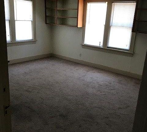 4th image of 719 1/2 Debarr Ave