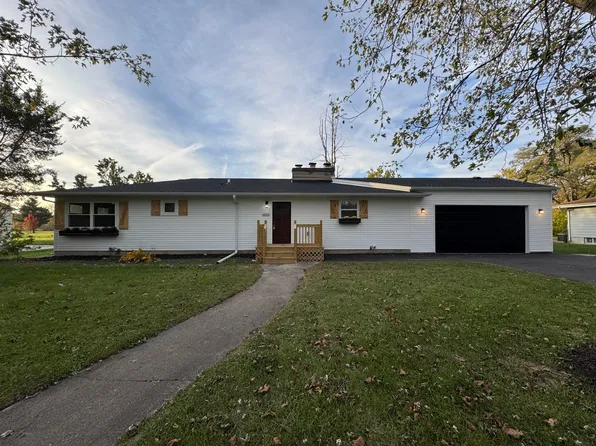 1223 W 63rd Ave, Merrillville, IN 46410