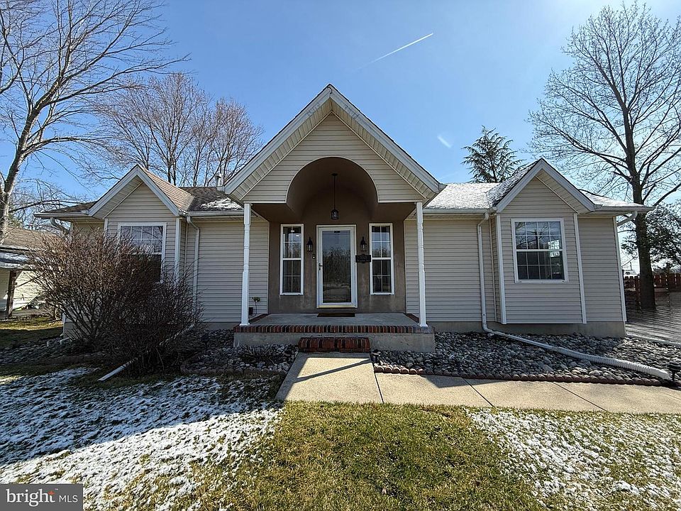 1st image of 3321 Wilderness Dr