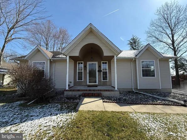 3321 Wilderness Dr, Vineland, NJ 08361