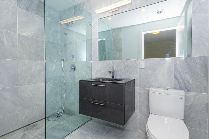 2nd image of 902 E 2nd St #2SB