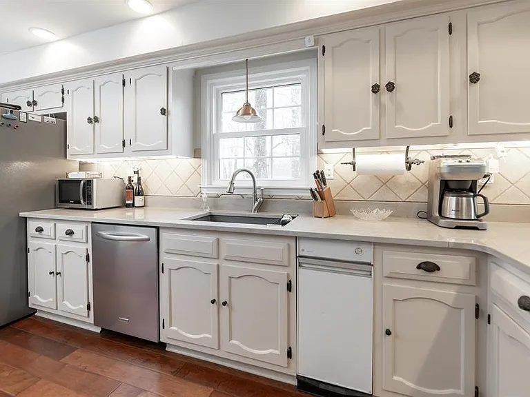 8441 Dogwood Rd — Photo 3