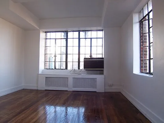 Rented by City Connections Realty | media 18