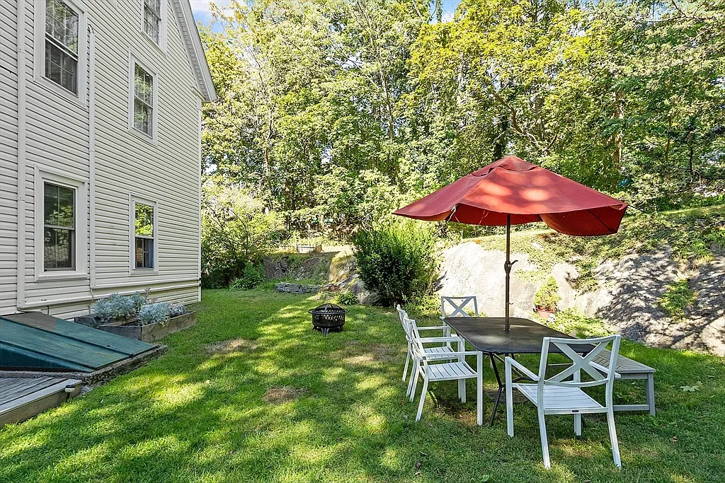 3 bed, 3.0 bath, 1822 sqft, $3,000 — Photo 4