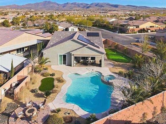 5th image of 2531 Ballatore St