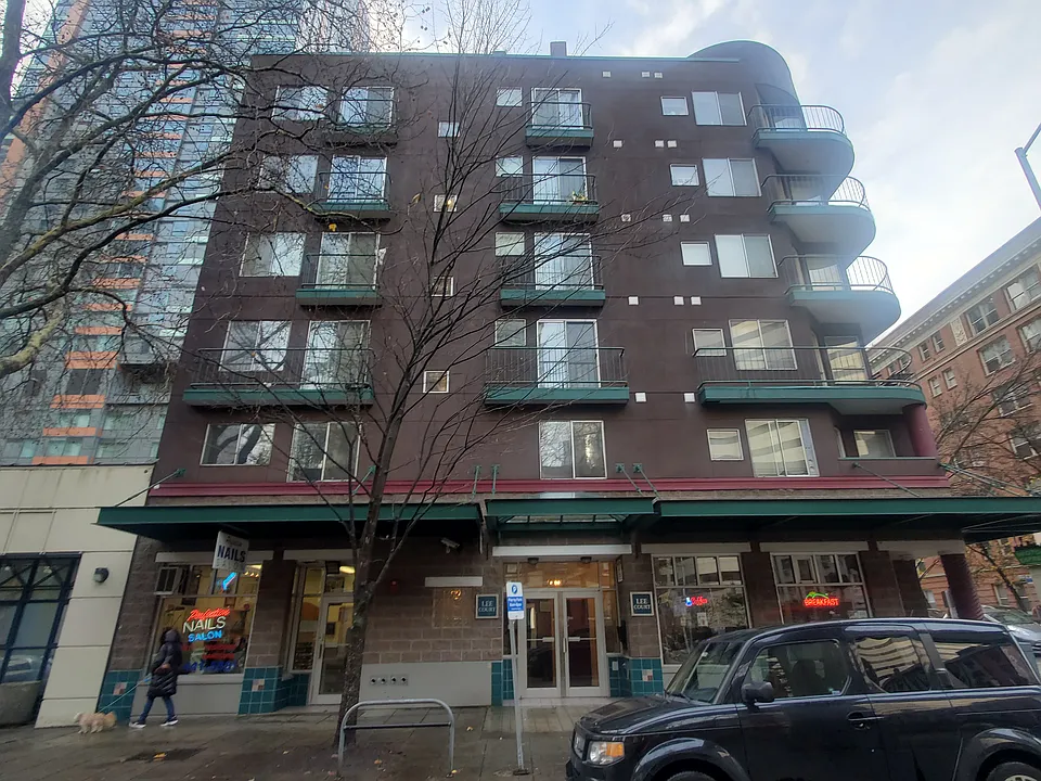 Lee Court Apartments