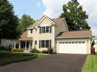 68 Henderson Rd, Glenmont, NY 12077