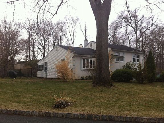 3rd image of 34 Afton Dr