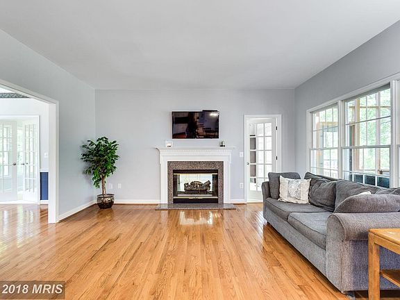 4th image of 607 Kentland Dr