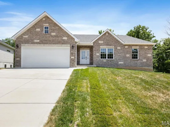 526 Dove Dr, Saint Charles, MO 63301