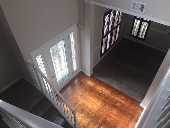3rd image of 1515 Hill Crossing Ct