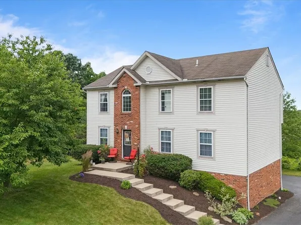 412 Blue Ridge Dr, Coraopolis, PA 15108