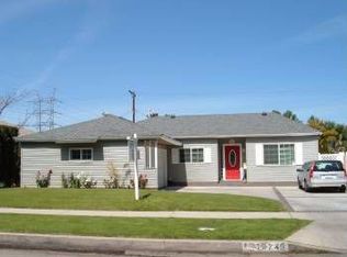18749 Martha St, Tarzana, CA 91356