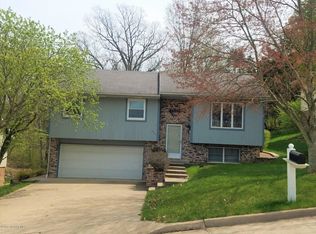 1721 Independence Dr, Jefferson City, MO 65109