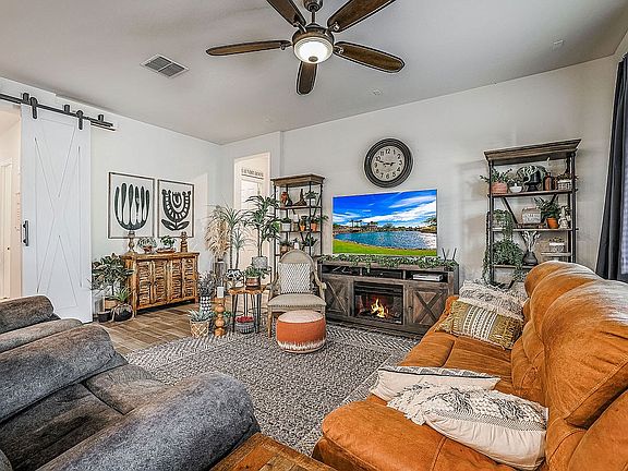 3rd image of 3874 E Dogwood Pl