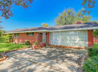 300 Allison Ln, Sulphur, LA 70663