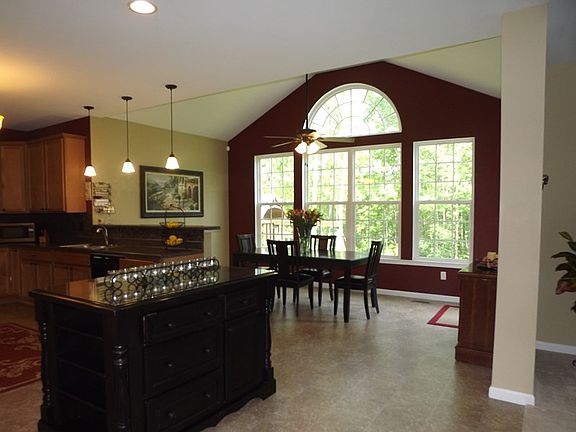 3rd image of 4443 Millstream Dr
