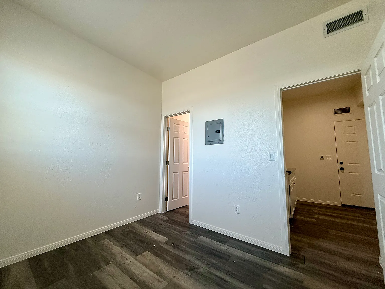 1 bed, $1,495 — Photo 4