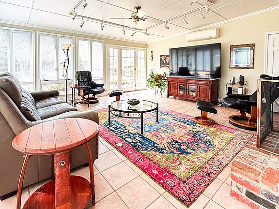 4th image of 4205 Indian Hills Rd SE