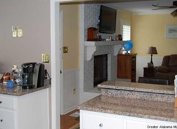 4th image of 2241 S Pinehurst Dr