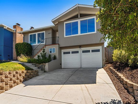 3rd image of 3407 Beresford Ave