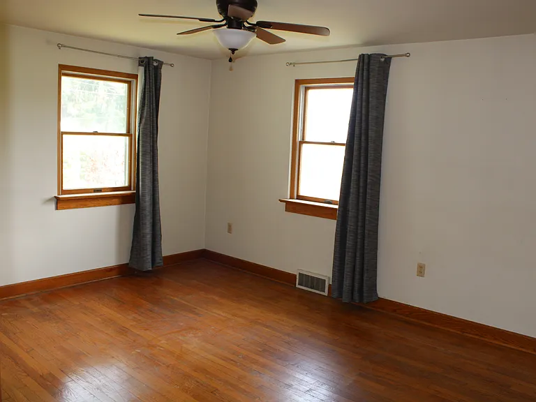 122 Voganville Rd — Photo 14