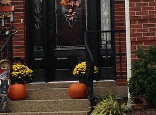 8706 Glenfield Way, Louisville, KY 40241