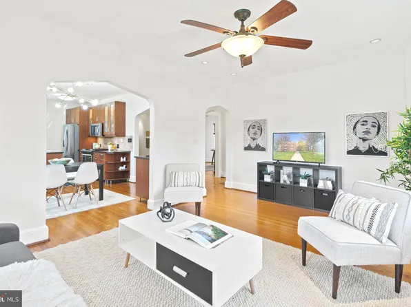 225 Emerson St NW APT 201, Washington, DC 20011