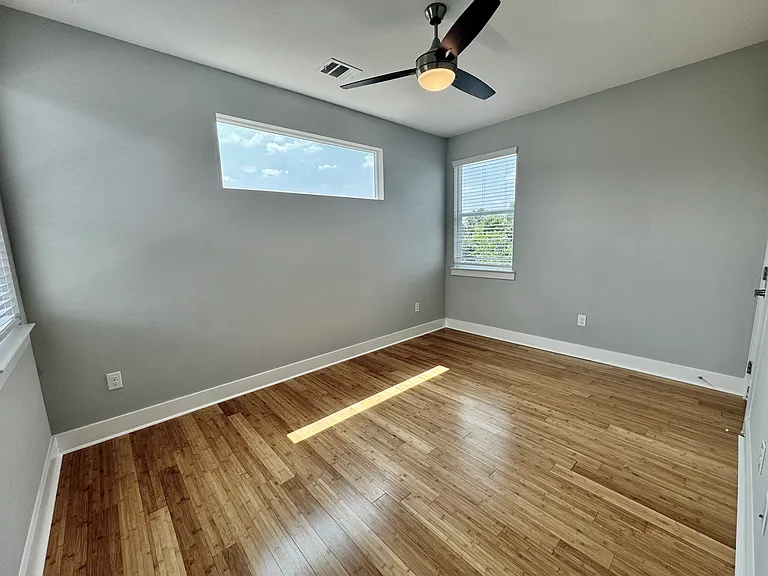 6911 Meador Ave — Photo 25